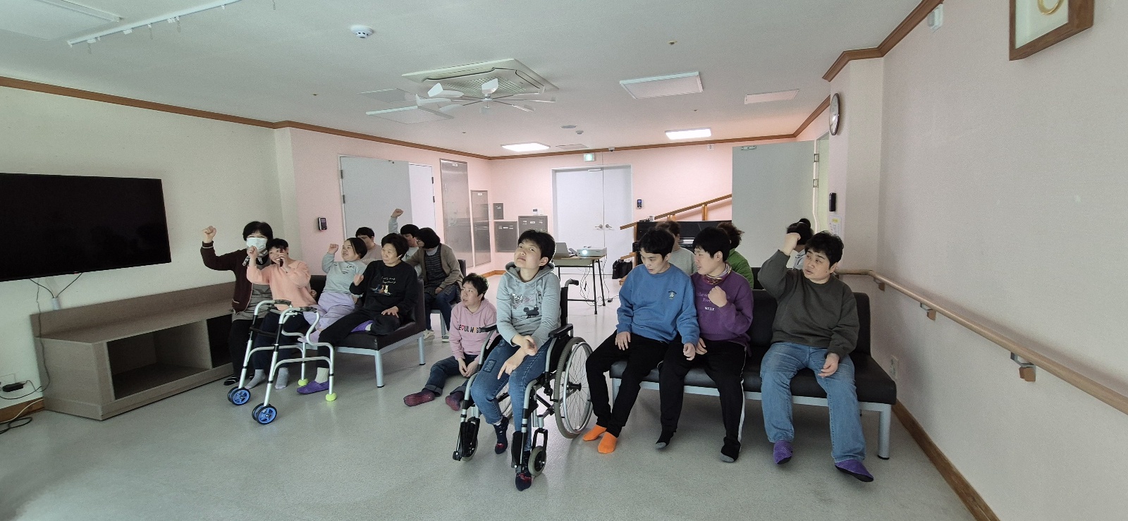 KakaoTalk_20250306_110611643_01.jpg