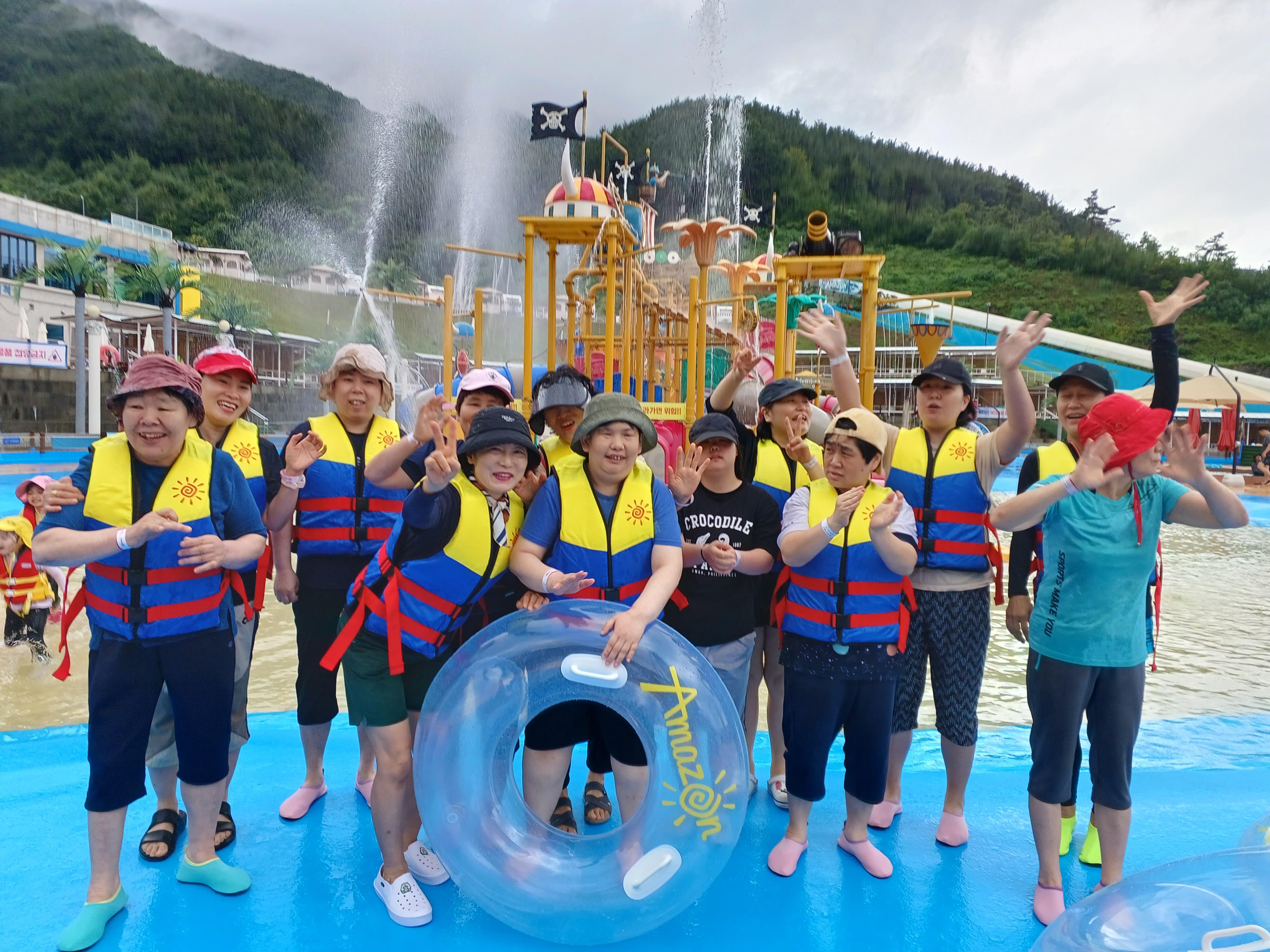 아마존워터파크 물놀이 사진.jpg